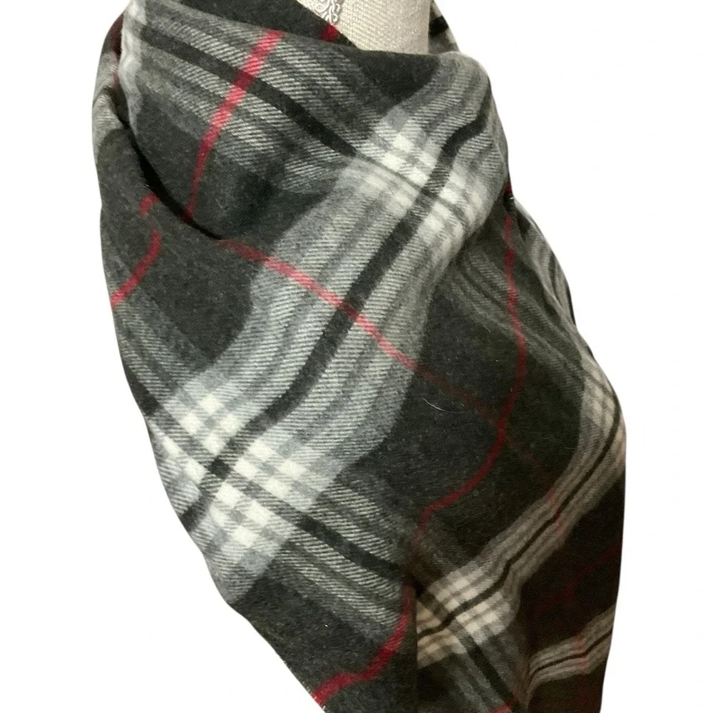 Cashmink Fraas Winter Scarf Gray Plaid Black Red Ivory Tassels‎ Germany